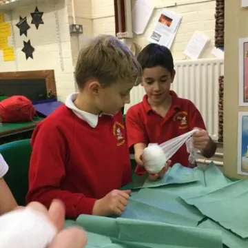 2035F0F3-38A6-4793-85C1-65F55EFD4FEF