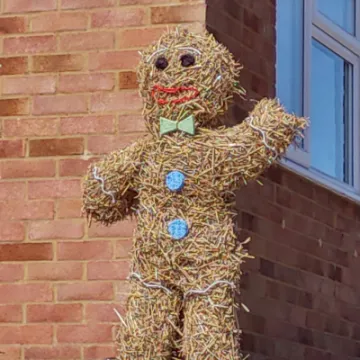 Image: 104_Steve Connelly_Ginger Bread Man 02