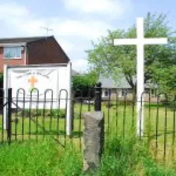 The Cross at Yew Lane