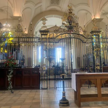 25 May &ndash; Derby Cathedral &ndash; altar area