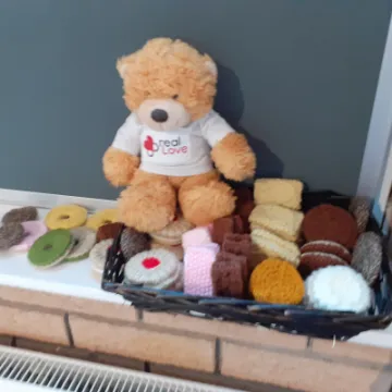 Wes eating biscuits