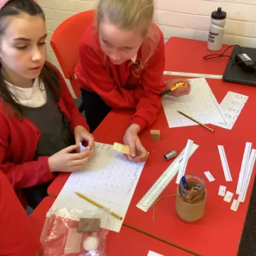 D81D399E-04B5-4CCD-8496-97107565F23C