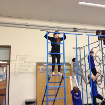 F27305FB-A1D7-47A2-84C9-101BF44E5AE6