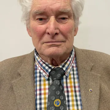 Gordon Davies