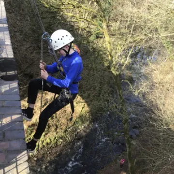 32BDCCFF-D2A6-4B30-BA3B-B49F0F5B6A59