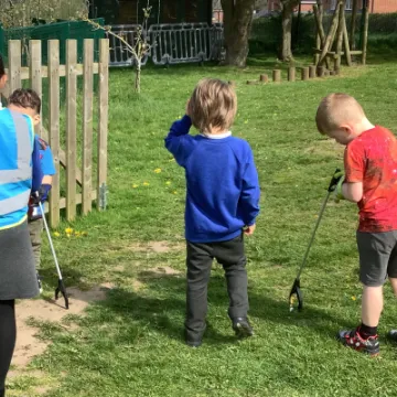 8A0E3A73-5644-4E49-9E3B-E4251F4D51D7