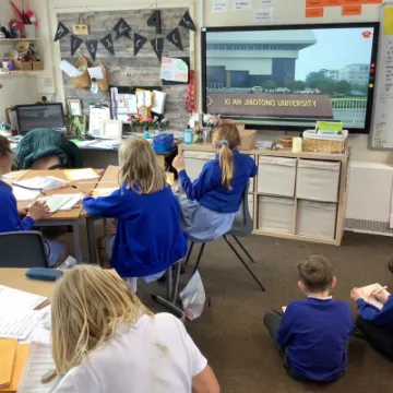 EFBDD819-ADCA-4329-A134-853FE1236115