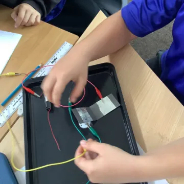 82242105-CF66-4EAF-9E5B-D6400E3CBD51