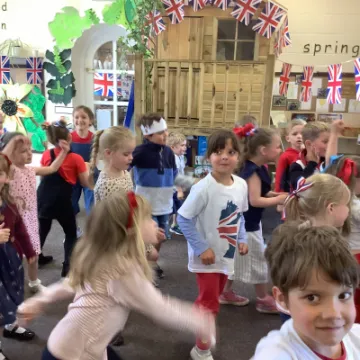 DC6C01C0-8AFC-453C-BD50-8A6605CC65E5