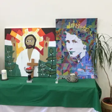 525C8F1F-02F9-433C-80FE-F4DEFD7A68A8