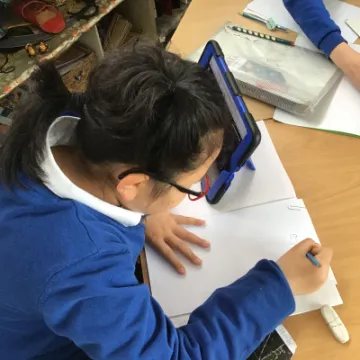 E37E9010-8B7C-438A-9024-823B92829251