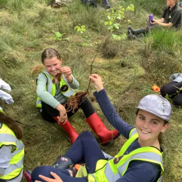 86A65B89-D958-4042-A06C-B96903C13889