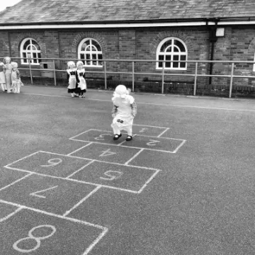 FE927728-5C2C-4EFF-BE49-E39ADF3799C9