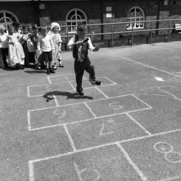 78AC9B28-1A21-45A4-BA45-2C3E5E58AA1E