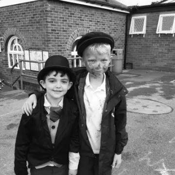 F7BA7461-9309-4406-8EDF-3E5B419843EB