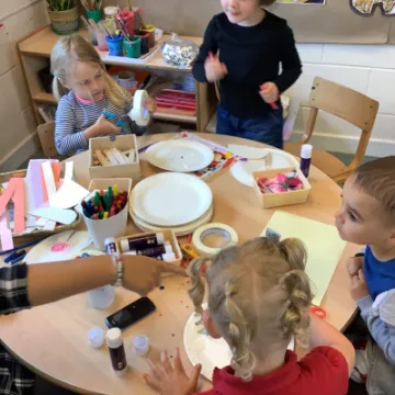 2B651C42-00D6-4B17-9284-EAF6F80A473E