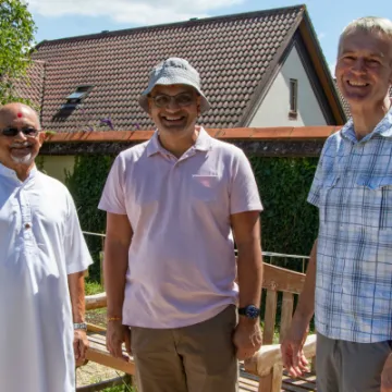 Neepa and Yogesh Patel with Diccon Proctor