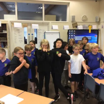 D1AADF60-AA3F-48C2-95F5-C4A9467B91F0