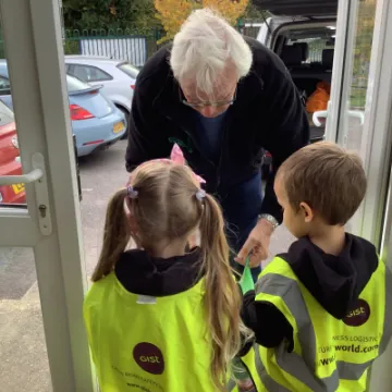 0912F82F-FF3E-4B3B-8DF8-3FC3B016DE1B