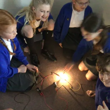 E127843A-5CAD-4FB9-9BFC-B9DA6B504B38