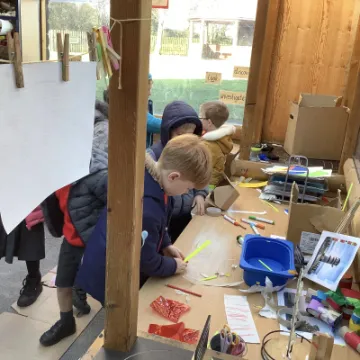 EA629DEA-CF01-462A-82F9-B07AB69130A4