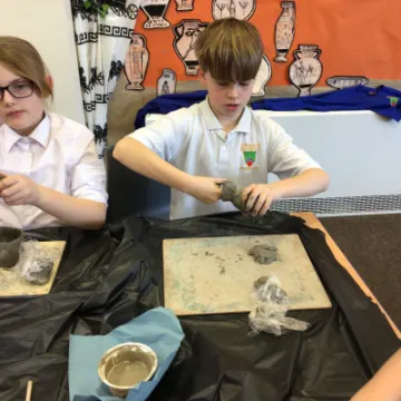 5F93F4B6-F3D7-4F70-91DF-A96780CE26F7