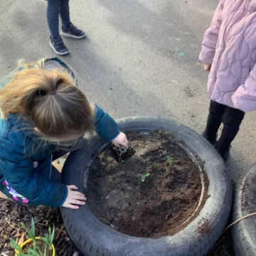 70B3542D-605A-48CD-A5A3-68A4149A828F