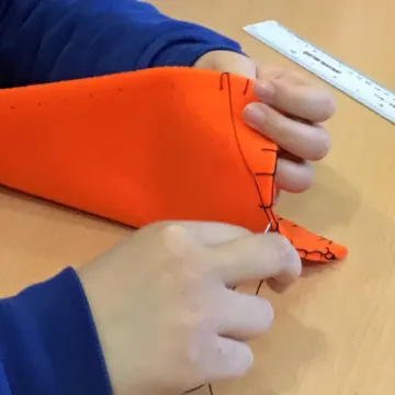 8DB33A1B-6F74-4FE5-98B9-A724F98DE12E