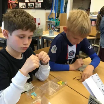 EC99B843-1F50-4A07-9CC8-8A914B260CD6