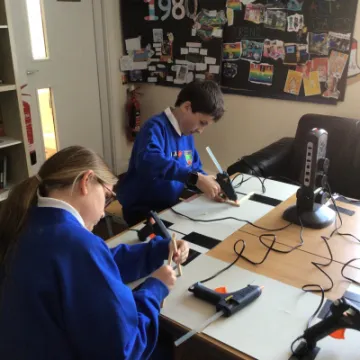 B82978BE-4A0F-42F1-A06B-0FC8FC271476