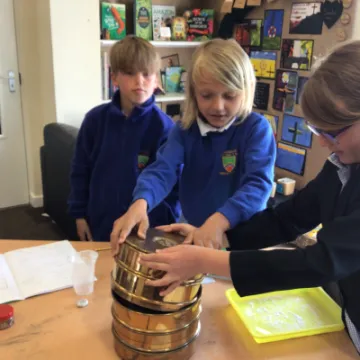 271AEF6A-B025-482F-87CC-DB079EF9C4A5