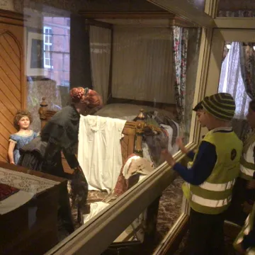 D7917F57-289A-4DB2-BC37-E391E45084E2