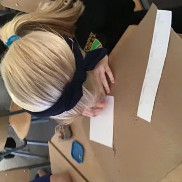 3DFEB4B7-0B71-4A8F-A2C8-F369512D95C2