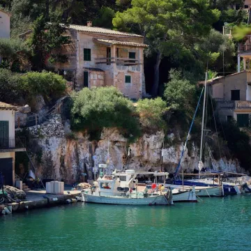 Sea, port, village