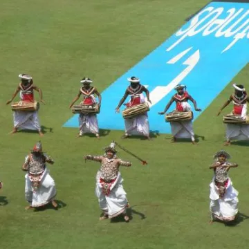 Lunchtime entertainment