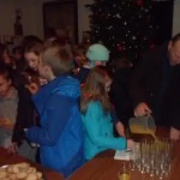 Carols round the tree