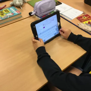 20241024_134232205_ios