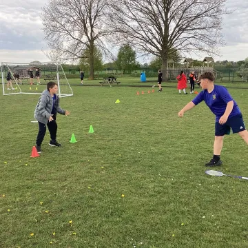 PE badminton