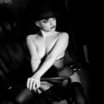 Claire Hearne Claire Seville &ndash; Photography for Bad Girls!