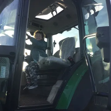 0de6d9f2-23da-4a75-B8a3-Eee0b08eaaae