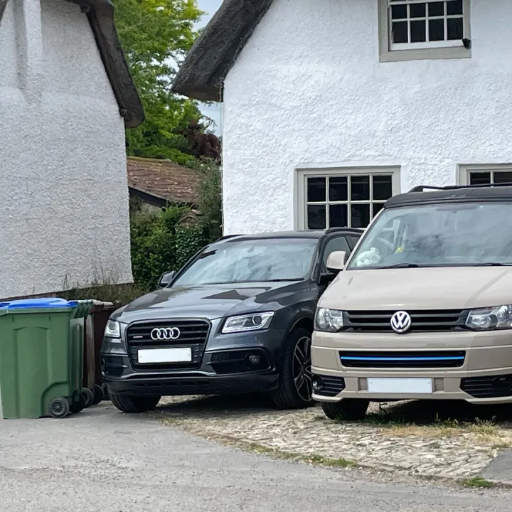 9 Church End