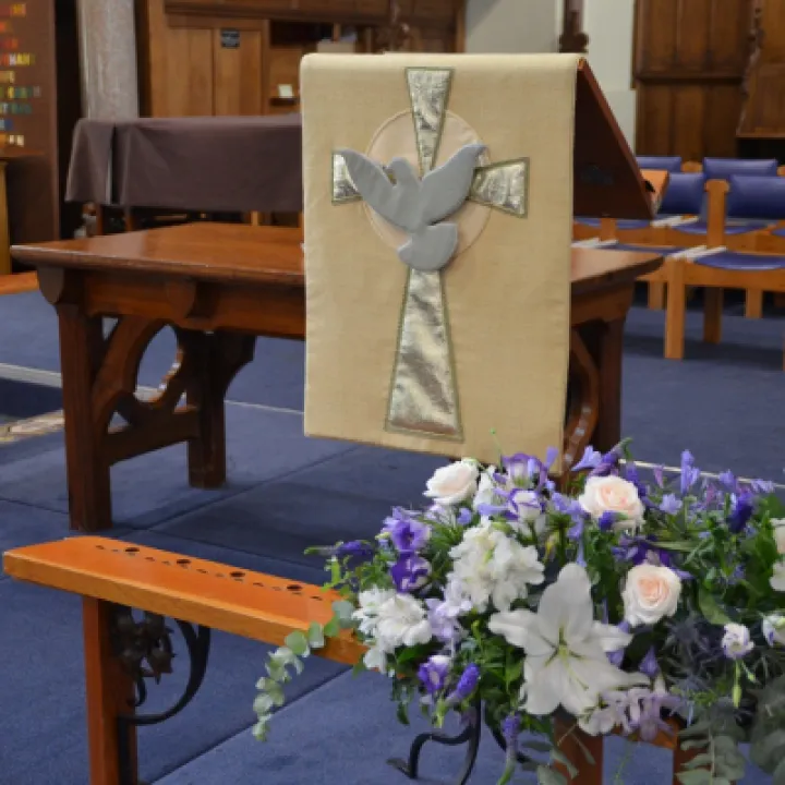WeddingFlowers Communion Rail