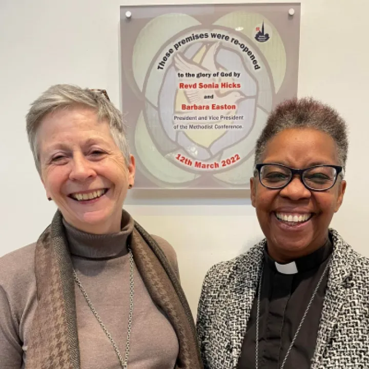 Barbara and Sonia with plaque cropped