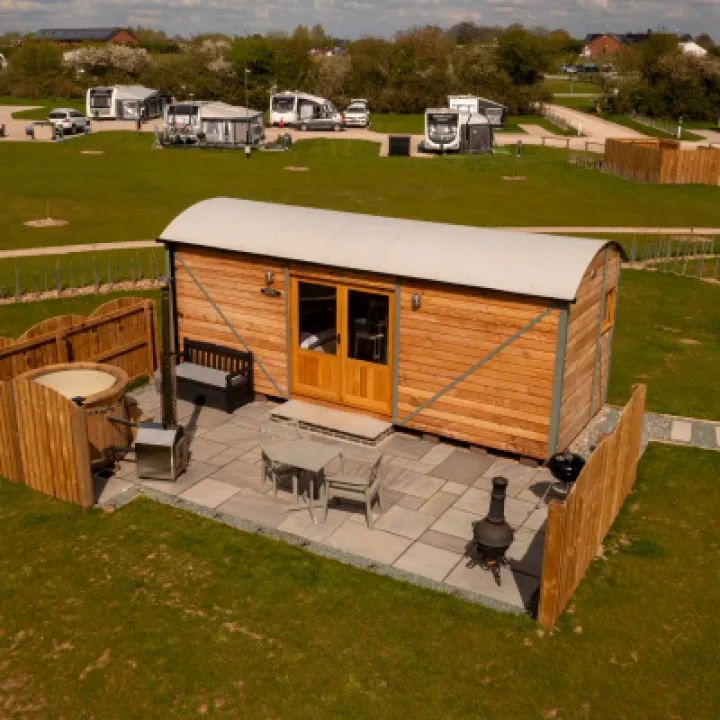 Overwater Luxury Glamping Hodnet Exterior 6