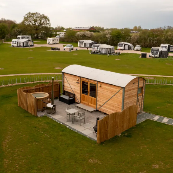 Overwater Luxury Glamping Hodnet Exterior 8