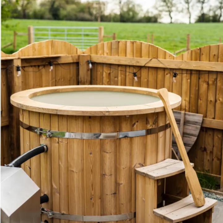 Overwater Luxury Glamping Hodnet Hot Tub 7