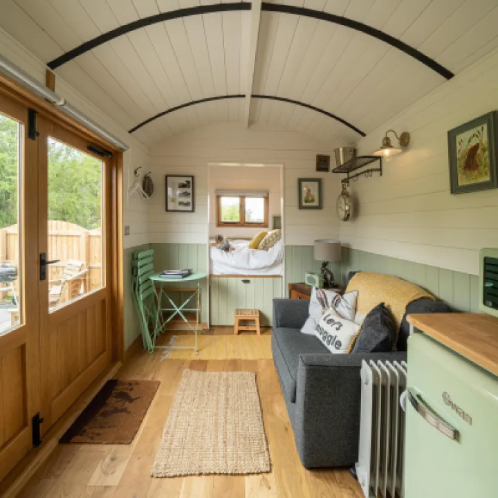 Overwater Luxury Glamping Wellington Interior 11