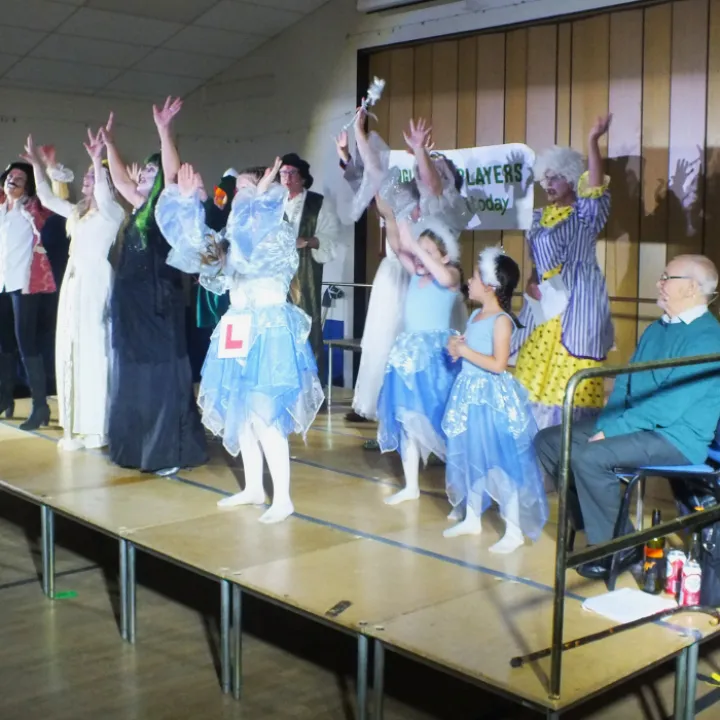 2022 10 29 It will be Alright on the Night (92)