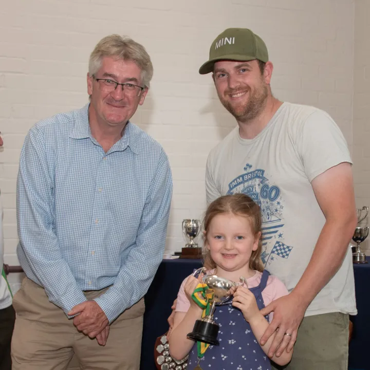 Young HHS Show Prizewinner