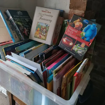 Items for sale
– Children's books n/r